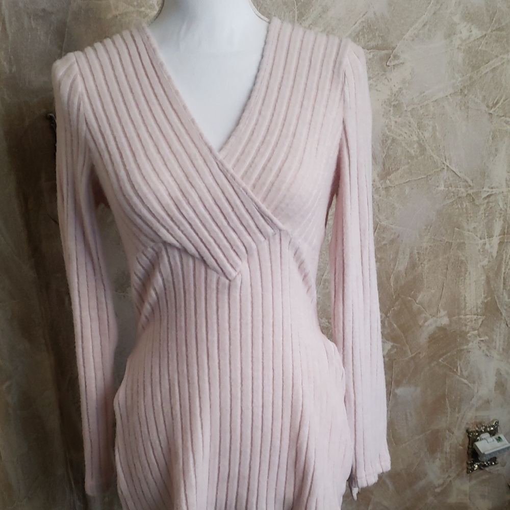 Source Unknown Soft Tan Sweater